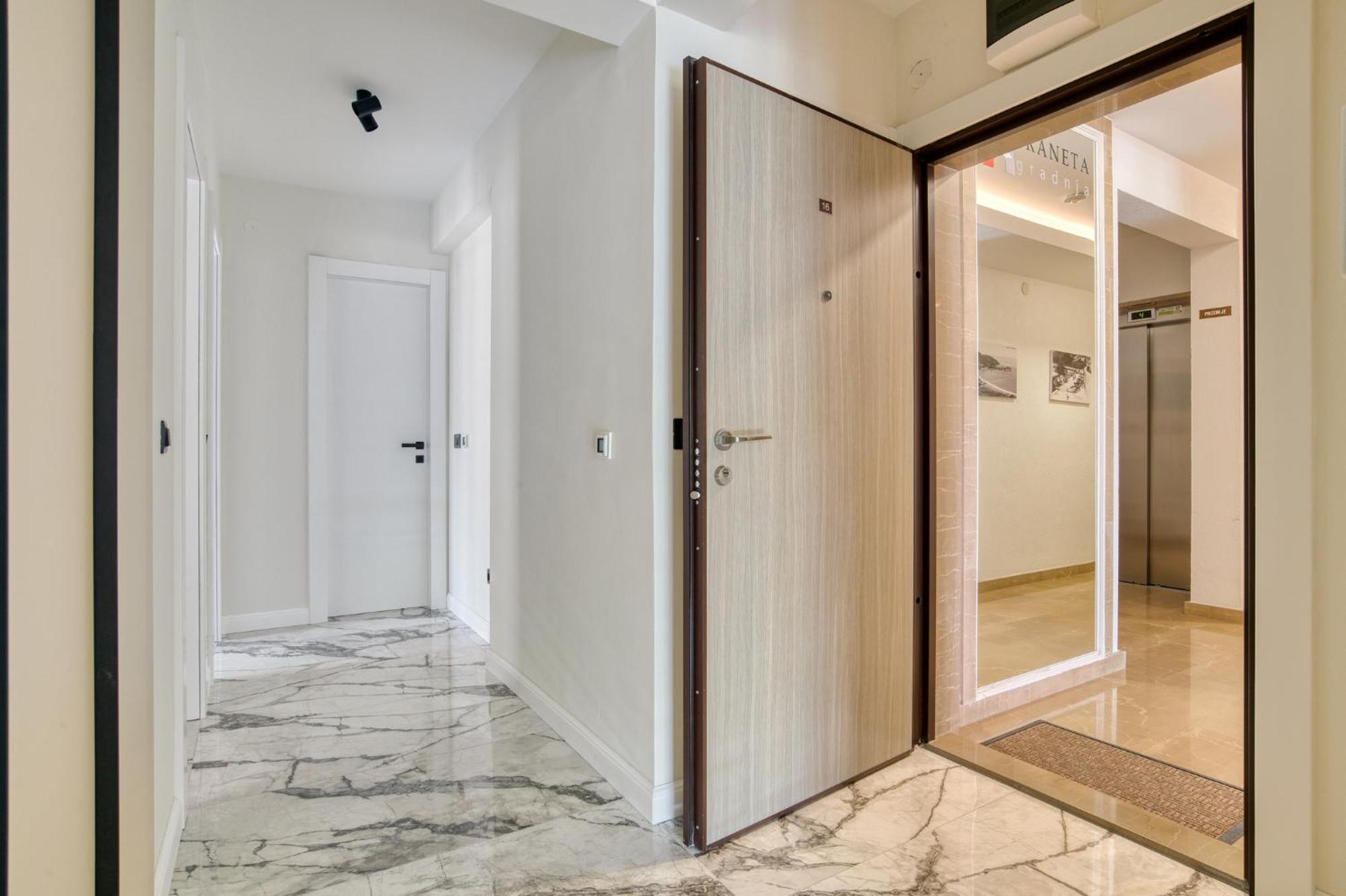 Ap Royal Oak - 2 Bedroom Apartment In Budva Exteriér fotografie